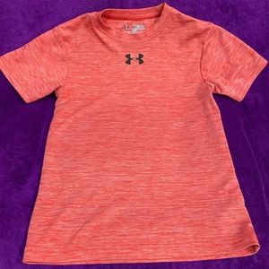 Boys Dry- fit Under Armor shirt. Size extra small
